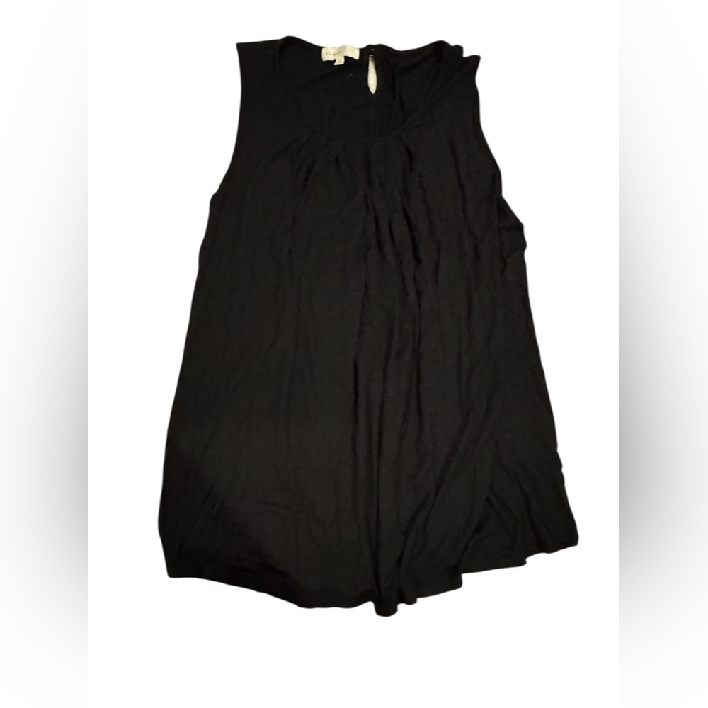 Chic Black Sleeveless Blouse